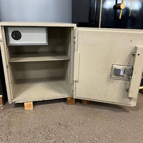 USED Heavy Duty Home/Commercial Safe, image 2
