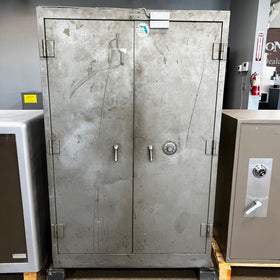 USED Shaw-Walker Double Door Safe, image 1