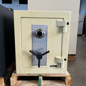 USED Amsec CE1814 TL-15 Safe, image 1