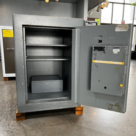 USED Amsec TL-30 Commercial Safe, image 2