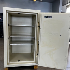 USED Amsec Amvault CF4524 TL-30 Safe, image 2