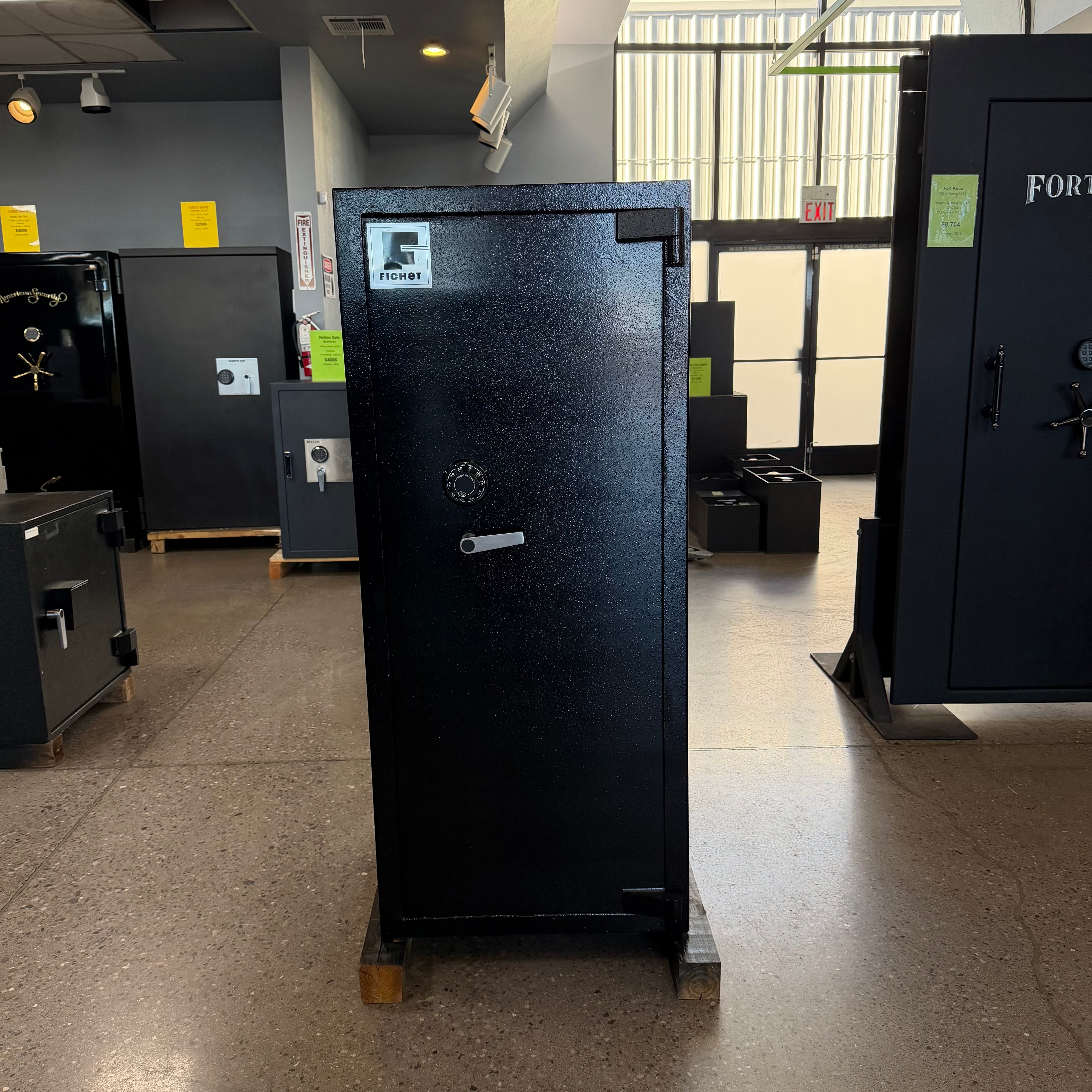 Used safes Used Commercial Safes