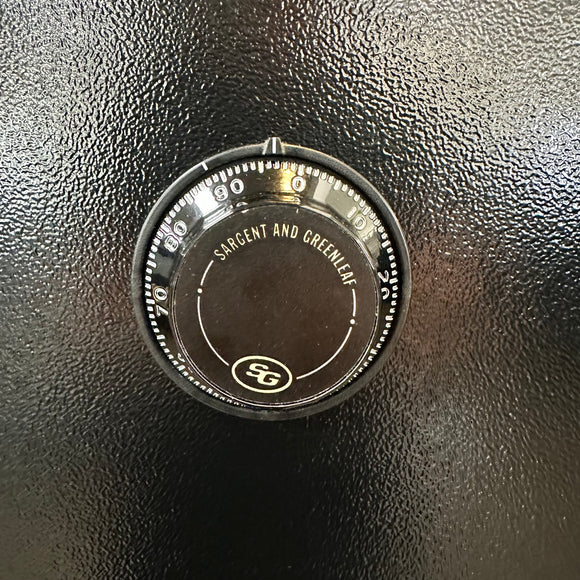 USED Cabela's 10 Gun Safe, photo 5