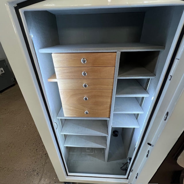 USED Champion Estate 25 Gun And Home Safe, photo 4