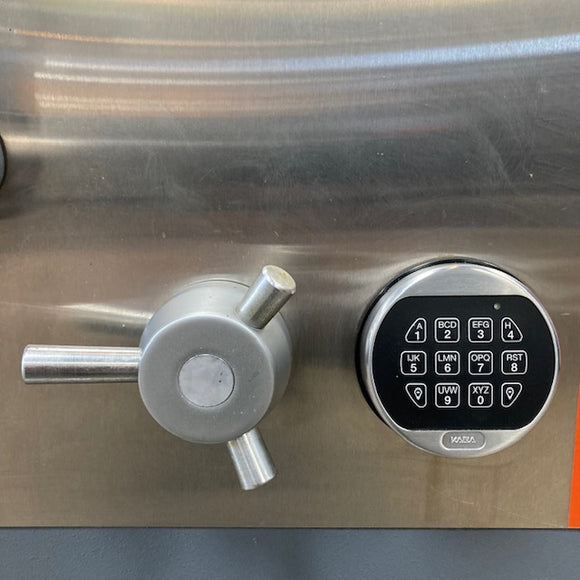 USED Kingdom USA Home or Business Safe, photo 3