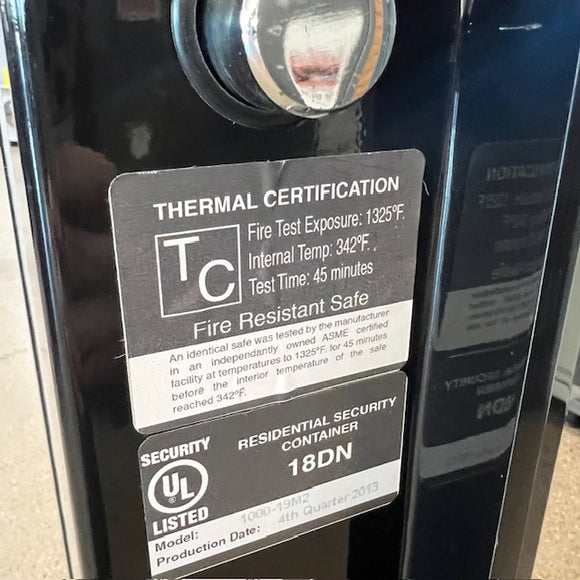 USED Champion Collector 19 Gun Safe, photo 6