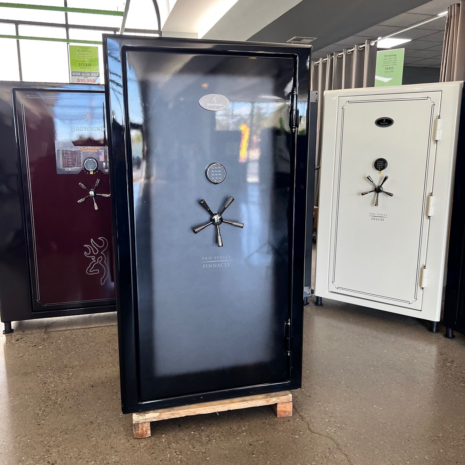 USED Browning Pinnacle Gun Safe, image 1 