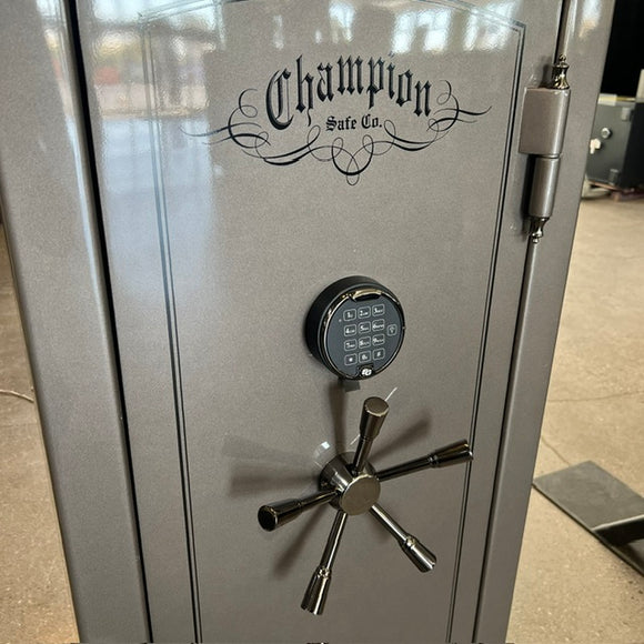 USED Champion Estate 17 Gun Safe, photo 8