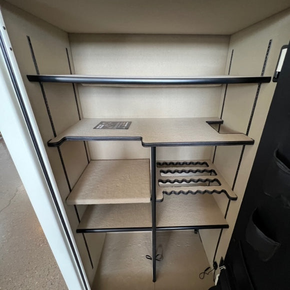 USED Liberty Colonial 50 Gun Safe, photo 3