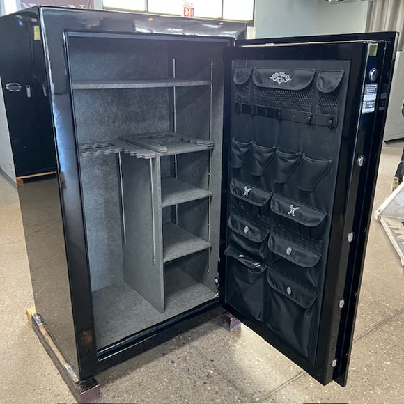 USED Champion Trophy 35 Gun Safe, photo 2
