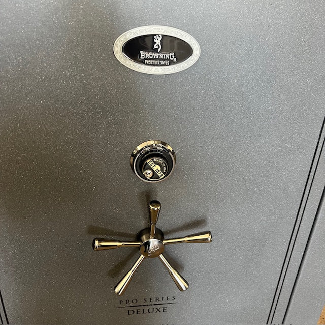 USED Browning Deluxe 49 Gun Safe, photo 9