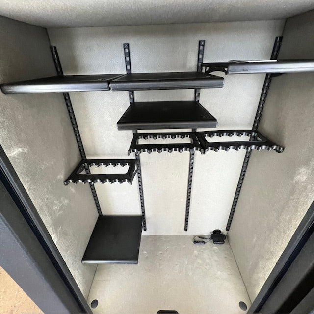 USED Browning Deluxe 49 Gun Safe, photo 4