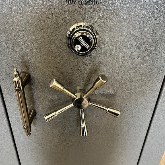 USED Dakota DS-30 Gun Safe, photo 8