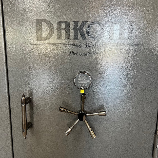 USED Dakota DS-42 Gun Safe, photo 9