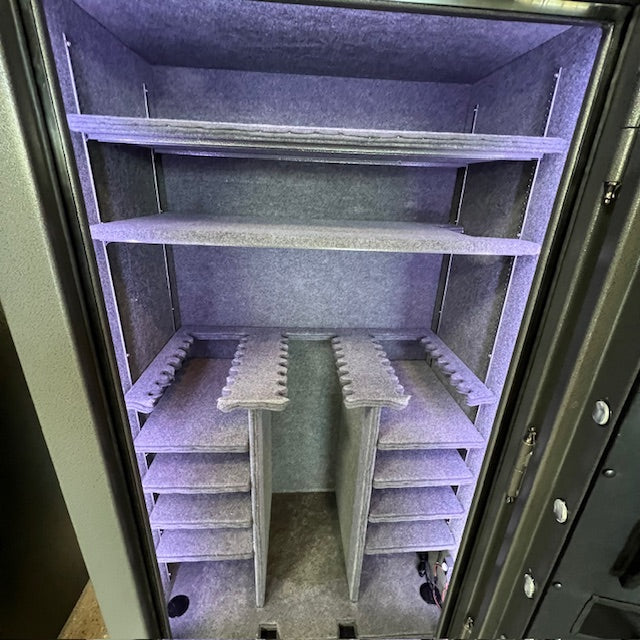 USED Dakota DS-42 Gun Safe, photo 4