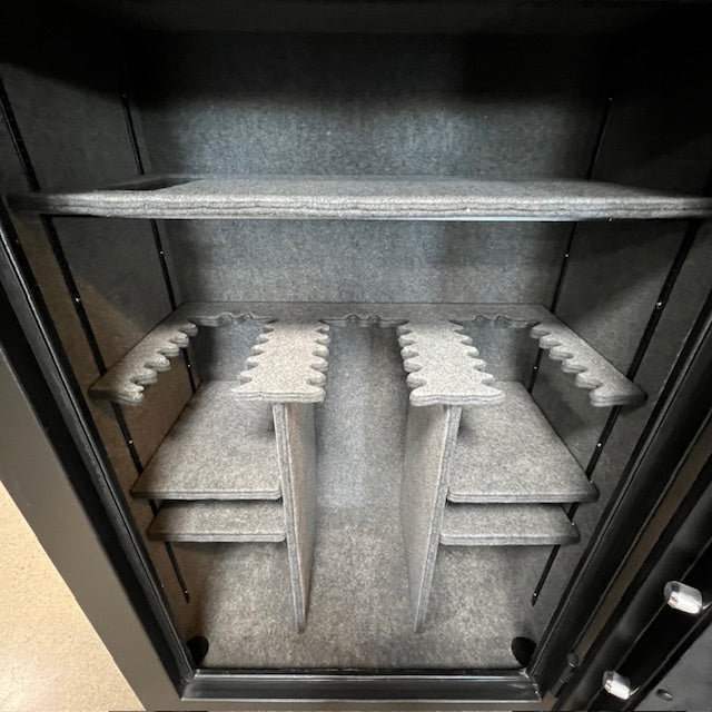 USED Dakota Bad Lands 42 Gun Safe, photo 4
