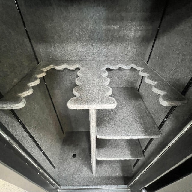 USED 22 Gun Safe, photo 5