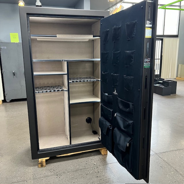 USED Liberty Colonial 50 Gun Safe, image 2 