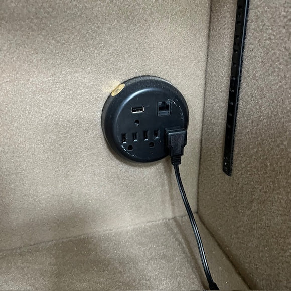 USED Liberty Colonial 50 Gun Safe, photo 6