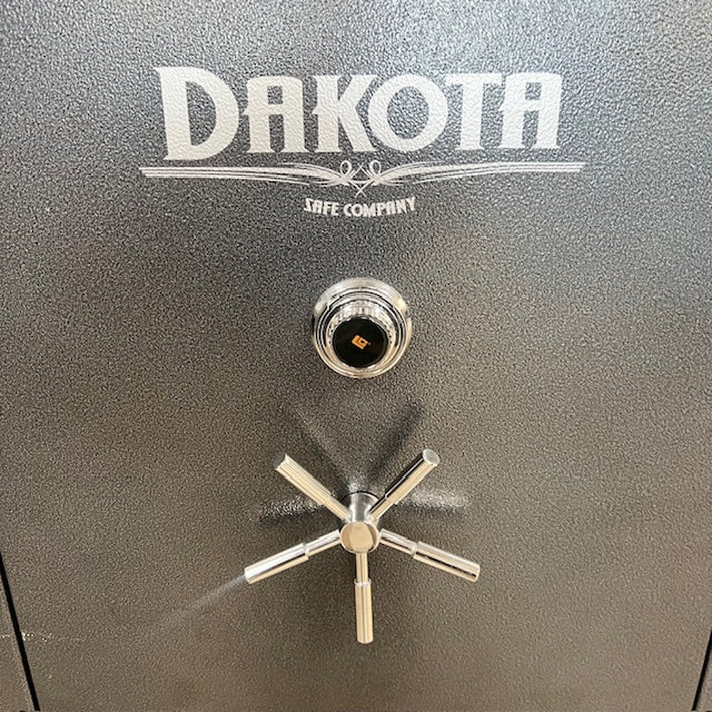 USED Dakota DS-39 Gun Safe, photo 6