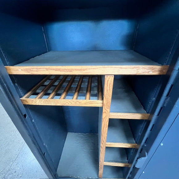 USED Cannon 24 Gun Safe, photo 4