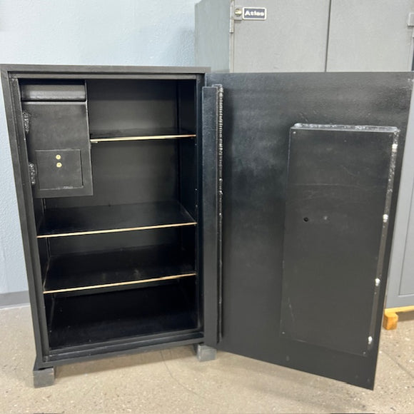 USED TL-15 Commercial Business Safe, photo 2