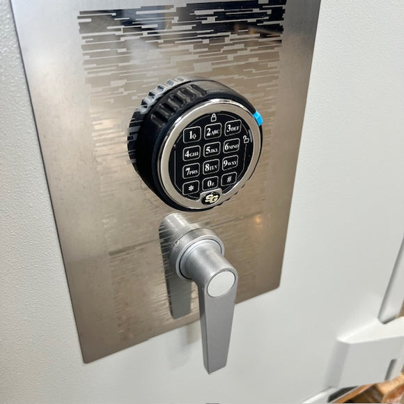 USED Hollon MJ-2618E TL-30 Safe, photo 6