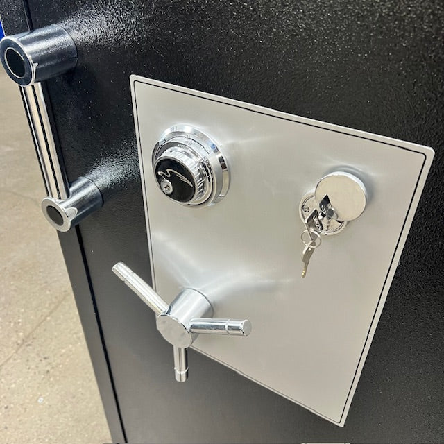 Used AMSEC RF703620x6 TL-30x6 Gun Safe For Sale | The Safe Keeper