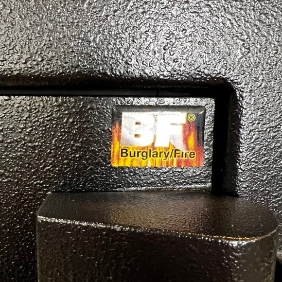 USED Amsec BF6030 Gun Safe, photo 7