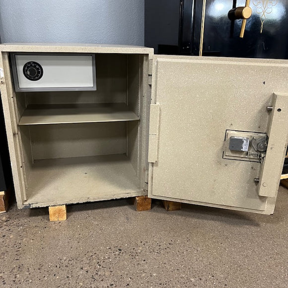 USED Heavy Duty Home/Commercial Safe, photo 2