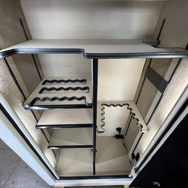 USED Liberty Colonial 30 Gun Safe, photo 4