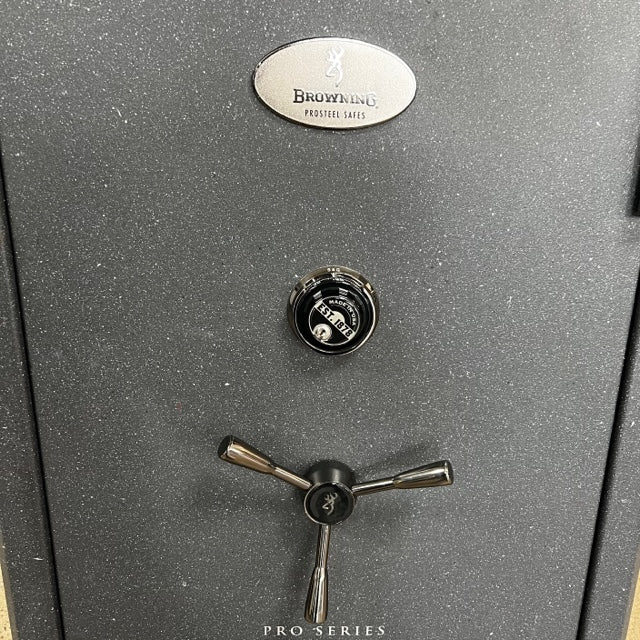 USED Browning Deluxe 33 Gun Safe