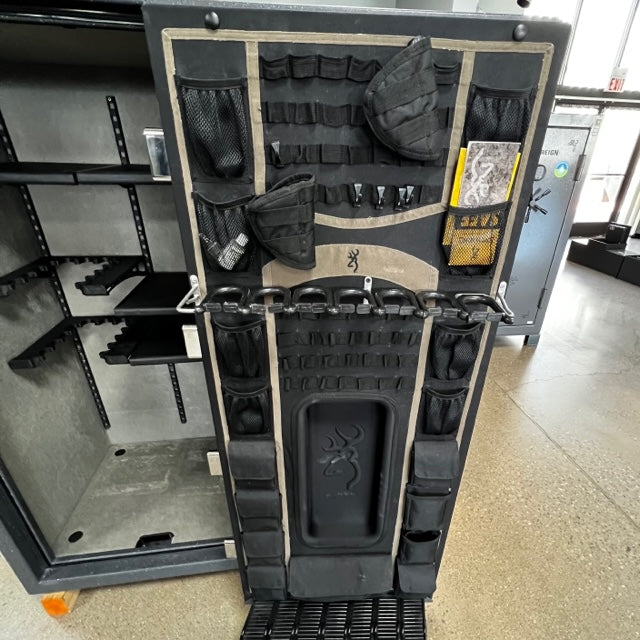 USED Browning Deluxe 33 Gun Safe