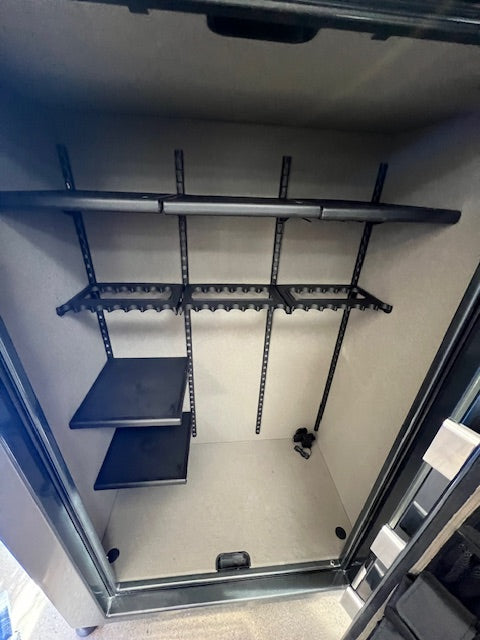 Browning Deluxe 49 Gun Safe - CLEARANCE, photo 3