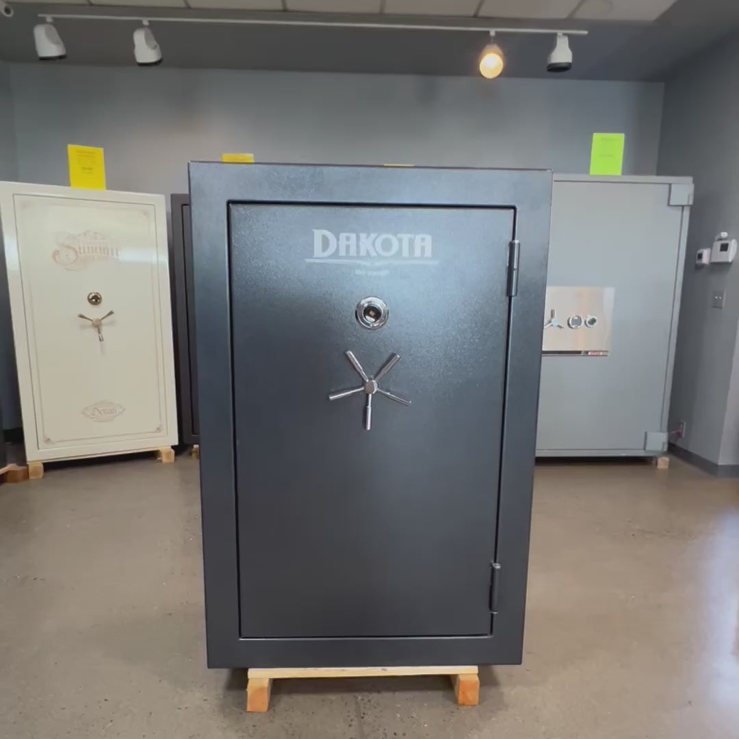 USED Dakota DS-39 Gun Safe, view 3