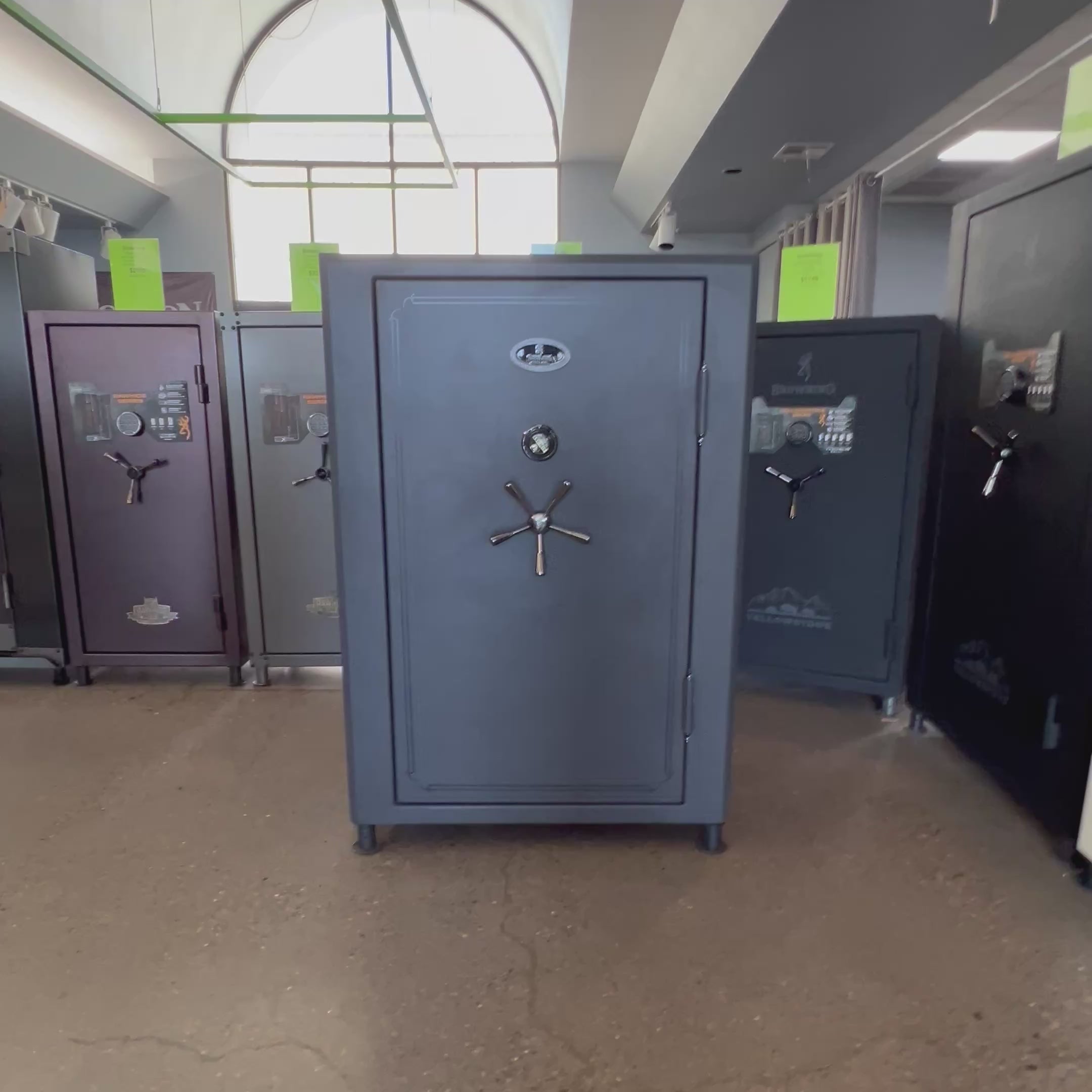 USED Browning Deluxe 49 Gun Safe, view 3