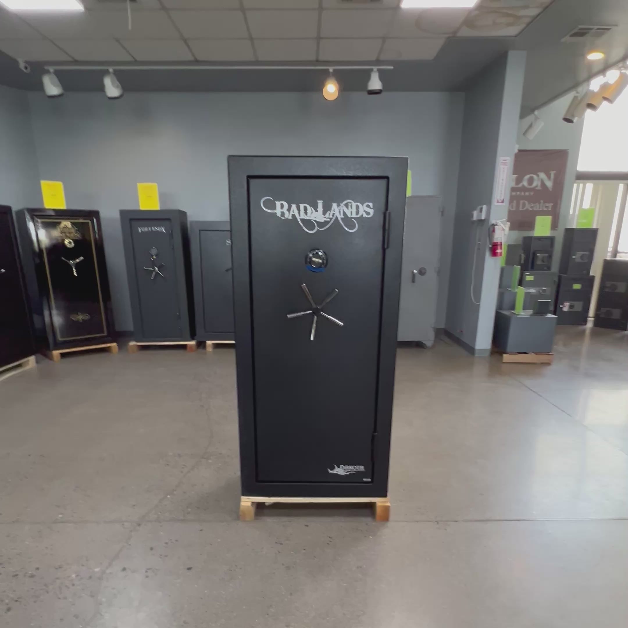 USED Dakota Bad Lands 5928 Gun Safe, view 3