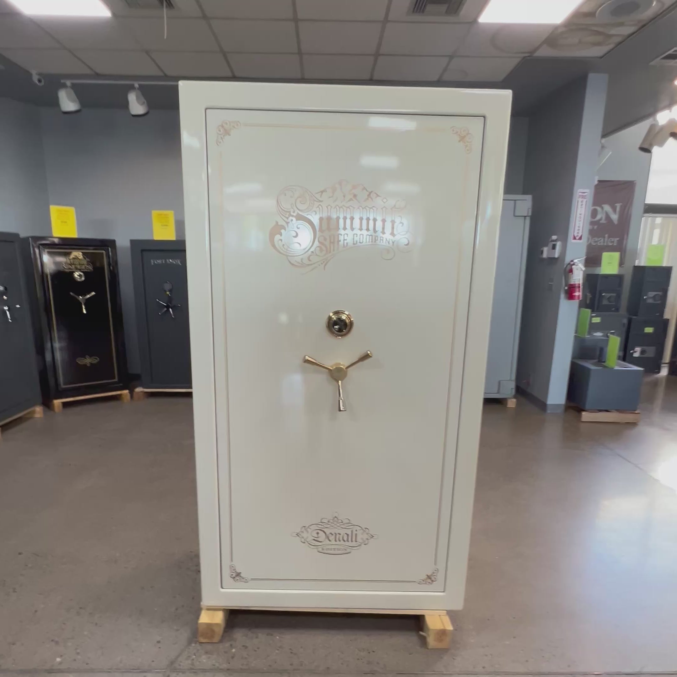 USED Summit Denali Safe, view 3