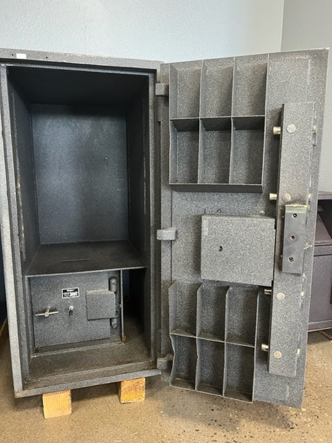 USED Major TL-30 Business Safe, photo 3