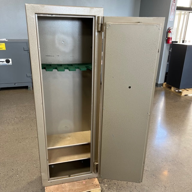 Used Mutual Gun Safe, image 2 