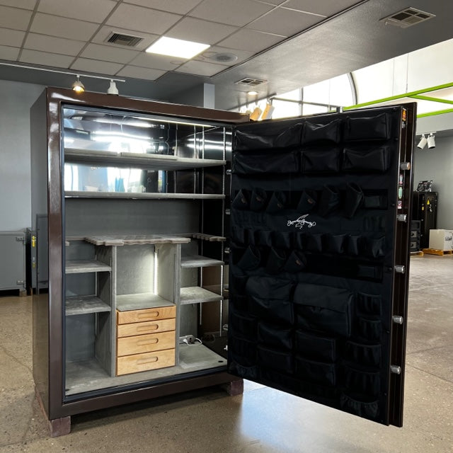 Used Amsec BF7250 Gun Safe, photo 2