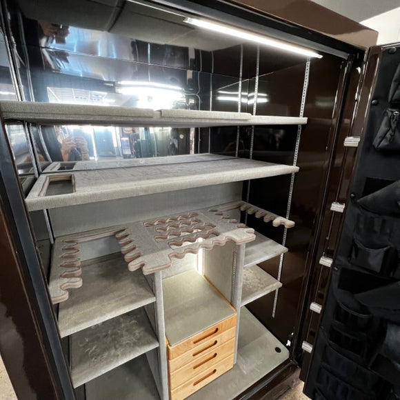 Used Amsec BF7250 Gun Safe, photo 6