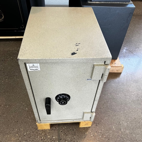 USED Adesco Home Safe, photo 3