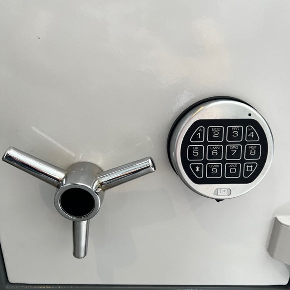 USED Adesco CBF-1 Home Safe, photo 4