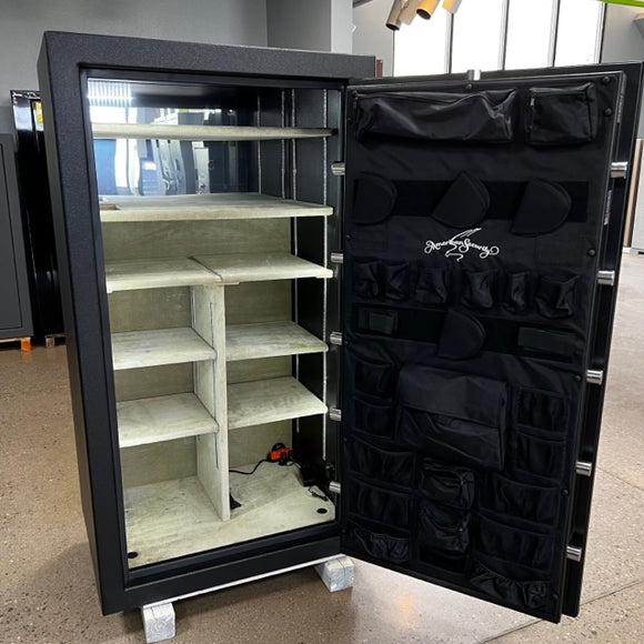 Used Amsec BF6636 HD Gun Safe, photo 2