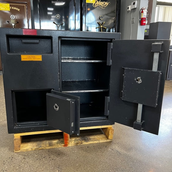 USED Amsec DSF2731 Depository Safe, photo 2