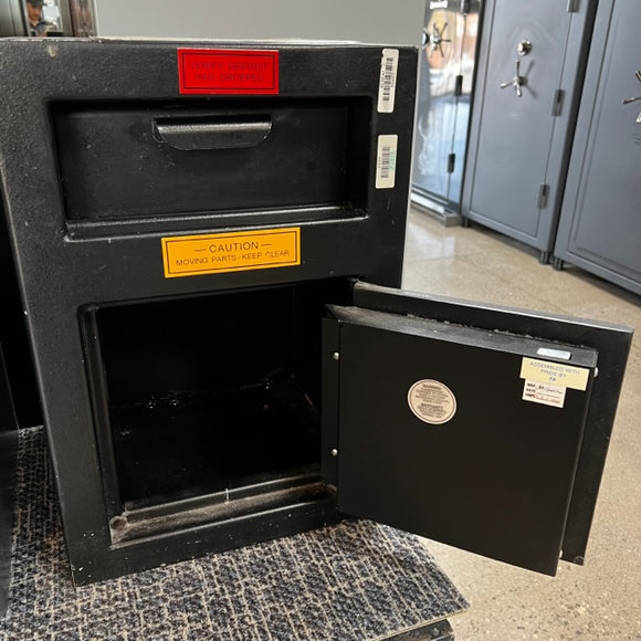 USED Amsec DSF2014K Drop Safe, photo 2