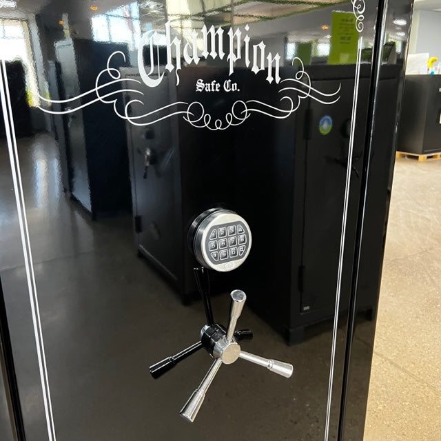 USED Champion Triumph 30 Gun Safe, photo 4