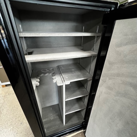 USED Champion Triumph 30 Gun Safe, photo 6