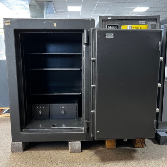 USED TL-30 Commercial Safe, image 2 